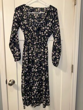 Women’s Navy Floral Long-Sleeve Midi Dress